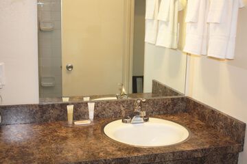 Bathroom sink