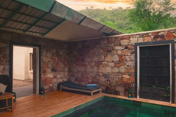 Private pool