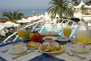 Breakfast meal