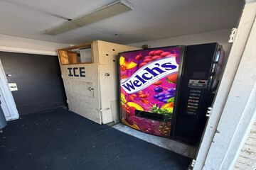 Vending machine
