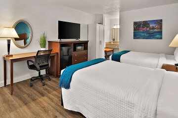 PaddleTail Waterfront Lodge Trademark Collection by Wyndham