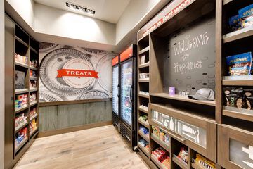 Snack bar