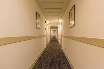 hotel_rooms