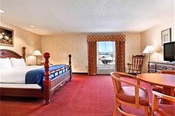 Texas Hill Country Hotel by Holiday Creek