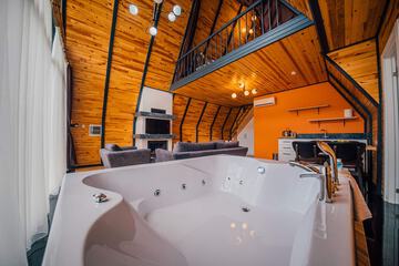 Jetted tub