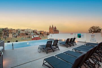 Sundeck