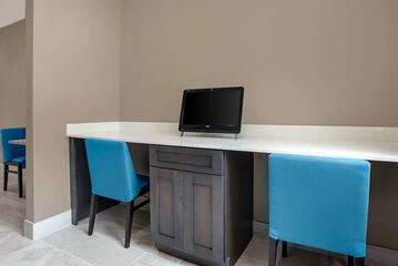 Business Center 44 of 44