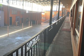 Handrails in hallways