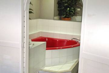 Jetted tub