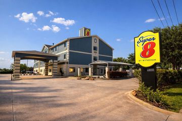 Super 8 by Wyndham Pasadena