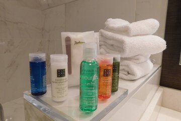Bathroom amenities