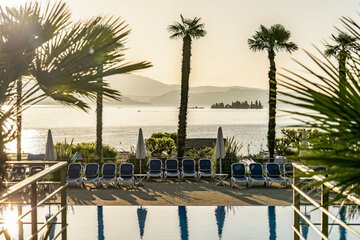 Infinity pool