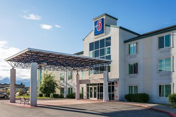 Motel 6 Anchorage AK - Midtown