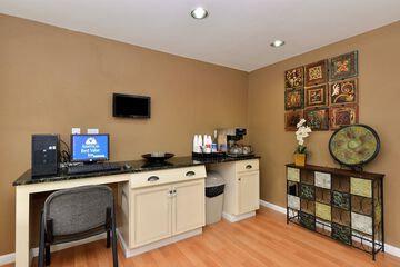 Business Center 14 of 14