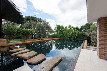 Private pool