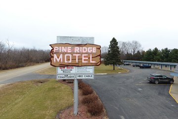 Pine Ridge Motel