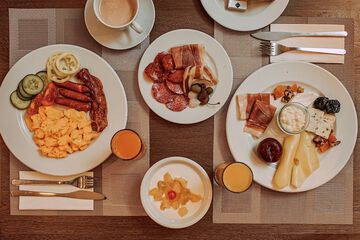 Breakfast meal