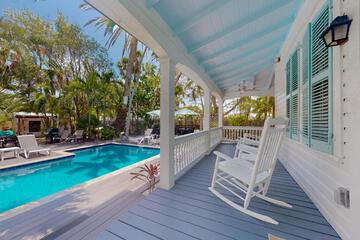 Papas Hideaway