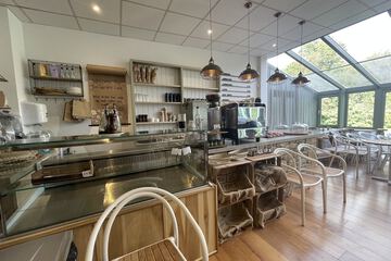 Cafe