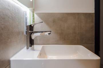 Bathroom sink