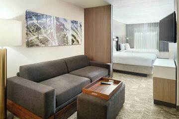 Room 19 of 33