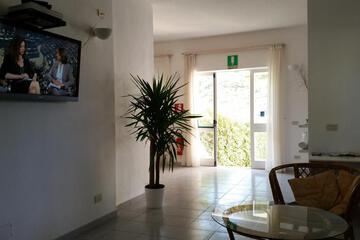 Photo 32