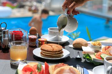 Breakfast meal