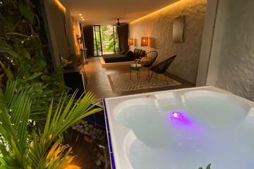 Private spa tub