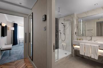 Bathroom shower