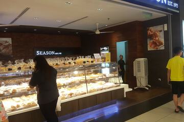 Snack bar