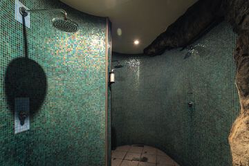 Vichy shower