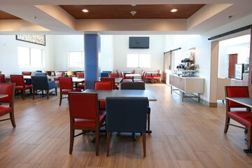 Breakfast/Coffee Service 29 of 34