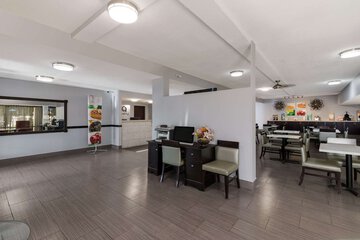 Hotel Interior 7 of 30