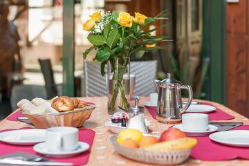 Breakfast area