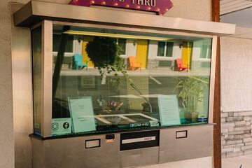 Check-in/check-out kiosk