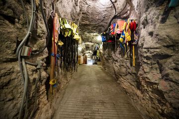 Spelunking/cave exploring