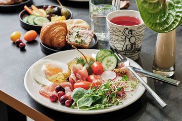 Breakfast meal