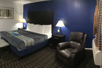 Budget Inn and Suites
