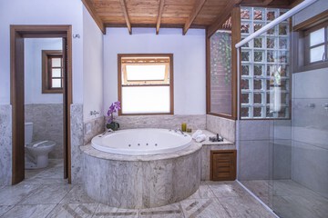Private spa tub