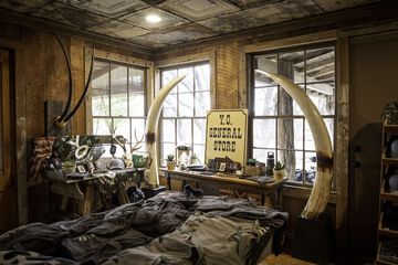 Gift shop