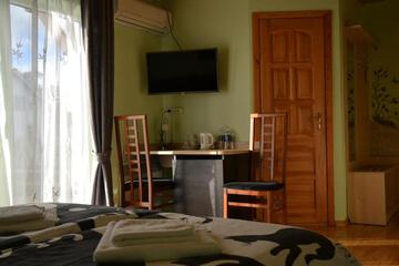 Photo 4
