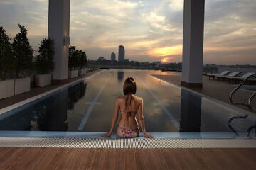 Infinity pool