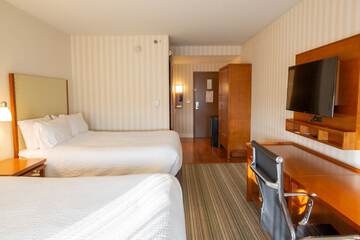 Room 15 of 38
