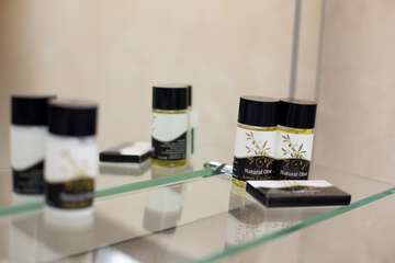 Bathroom amenities