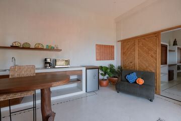 Private kitchenette