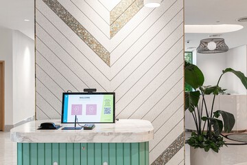 Check-in/check-out kiosk