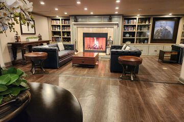 Hotel Interior 10 of 52