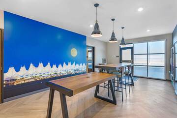 Breakfast area