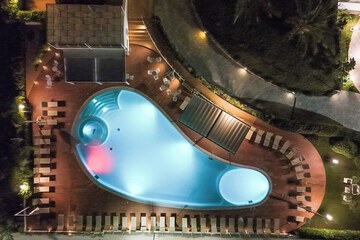Natural pool