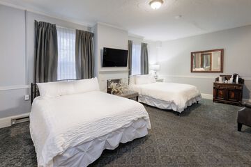 Room 34 of 51